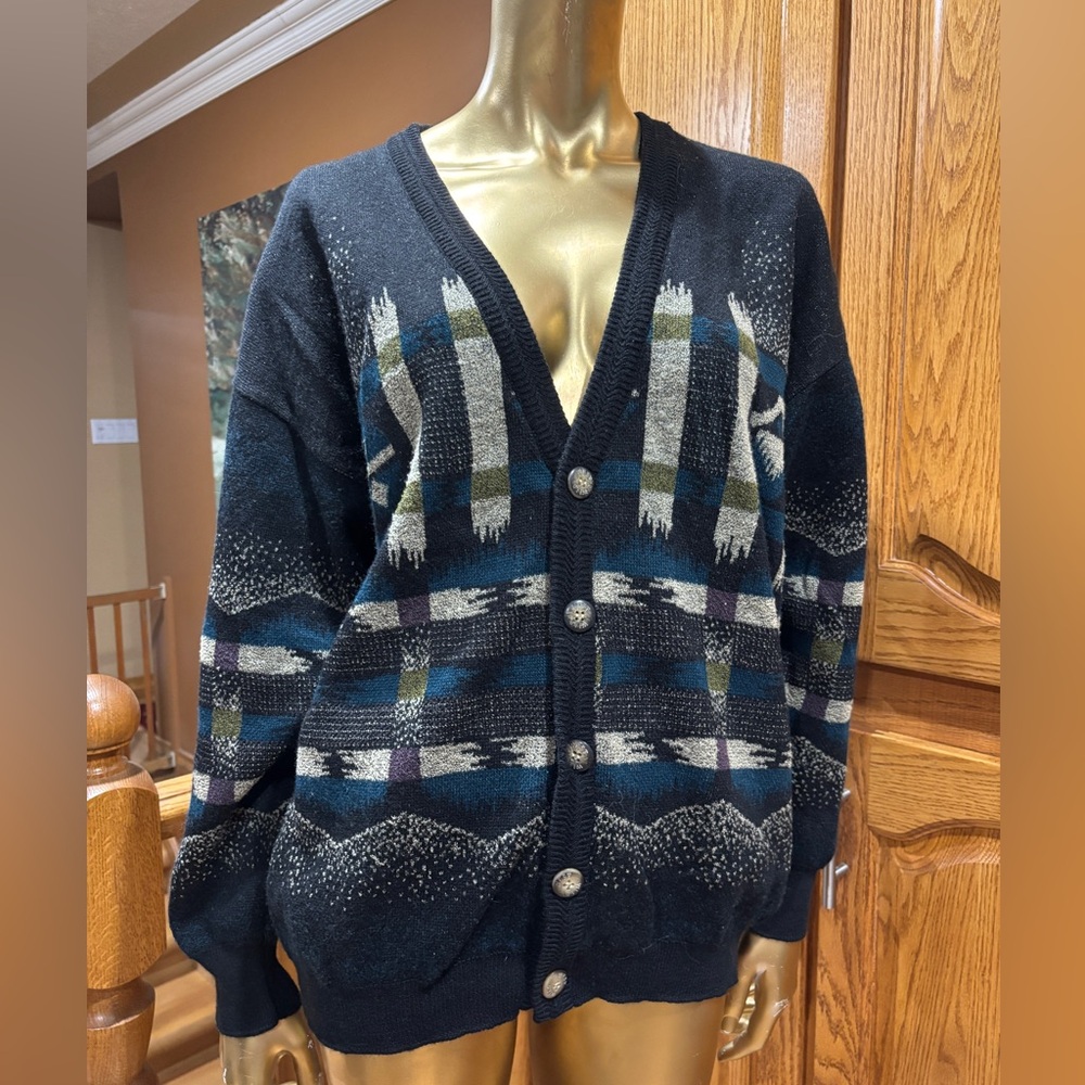 Vintage 80’s Men's Black Patterned Sweater